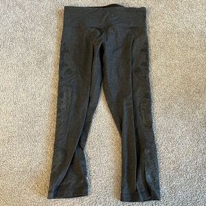 Lululemon Cropped Grey Flower leggings